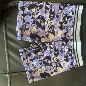 Girls purple Nike Pro shorts size girls large.